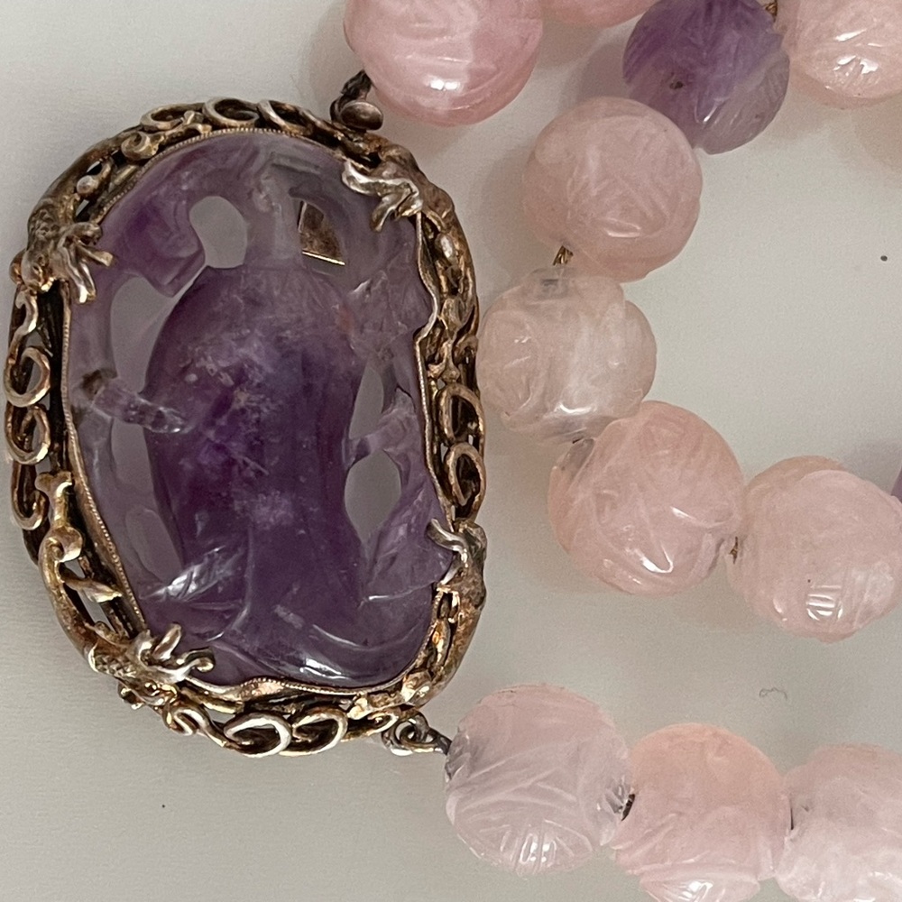 Elegant Pink and Purple Beaded Necklace - Picture 2 of 4